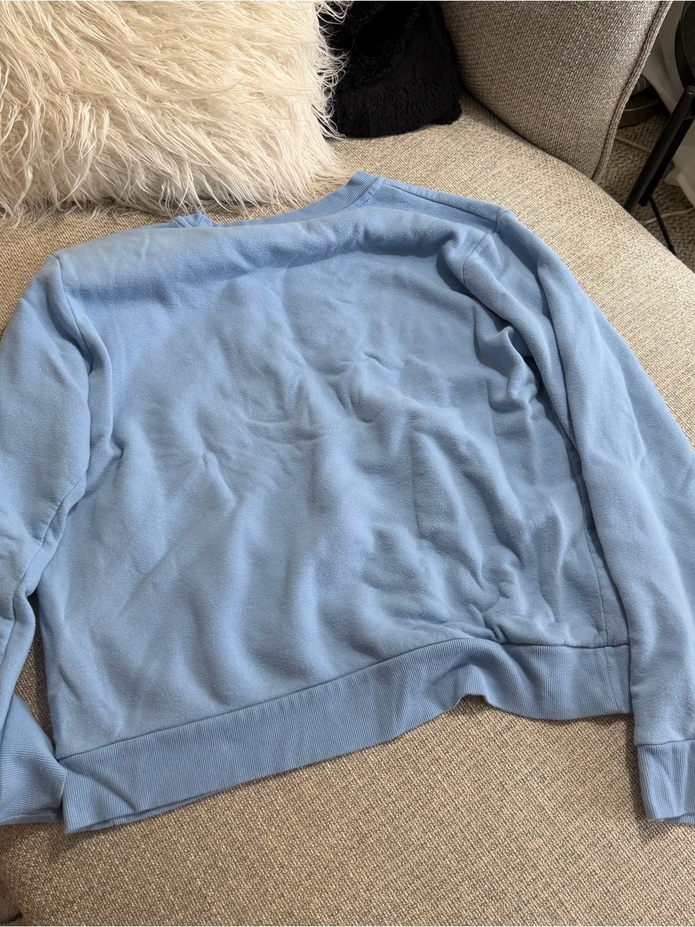 The Hamptons Light Blue Sweatshirt - Embroidered - Picture 8 of 8